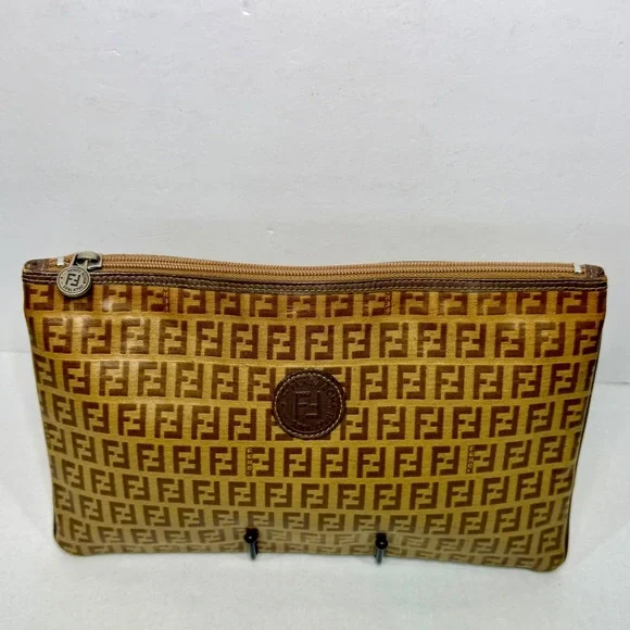 FENDI Zucca Monogram Large Clutch - Picture 7 of 12